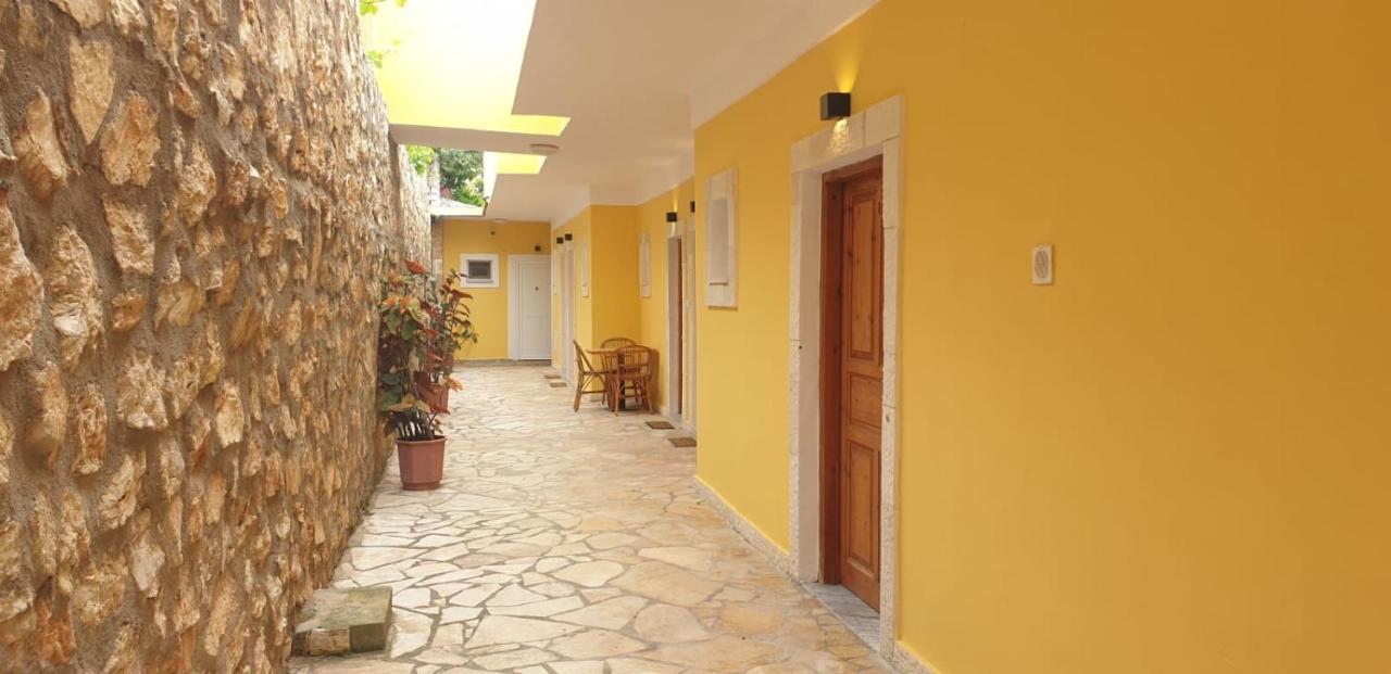 Escape Rooms Himare Exterior photo